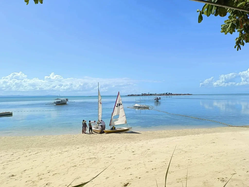 Nicolas Island Resort in Caubyan Island (daku)